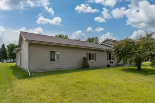 1114 Engesser Ln, Saint Peter, MN 56082 - Photo 37