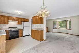 972 Pointe Way, Eagan, MN 55123 - Photo 9