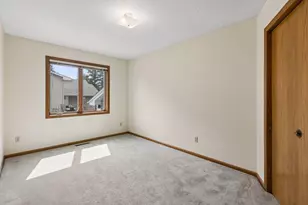 972 Pointe Way, Eagan, MN 55123 - Photo 17