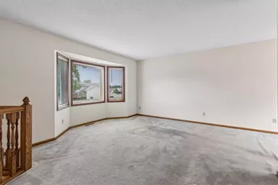 972 Pointe Way, Eagan, MN 55123 - Photo 3