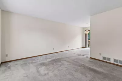 972 Pointe Way, Eagan, MN 55123 - Photo 13