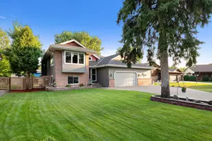 920 100th Ln NE, Blaine, MN 55434 - Photo 7