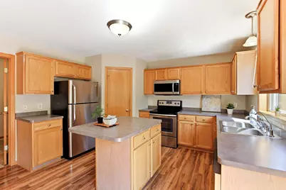 1676 Philipp Way, Shakopee, MN 55379 - Photo 11