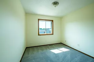 15872 Granada Ave, Apple Valley, MN 55124 - Photo 21