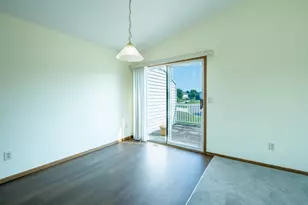 15872 Granada Ave, Apple Valley, MN 55124 - Photo 7