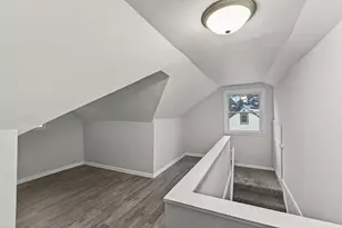 2057 Giesmann St, Roseville, MN 55113 - Photo 21