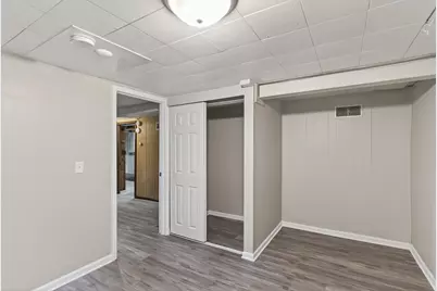 2057 Giesmann Street, Roseville, MN 55113 - Photo 31
