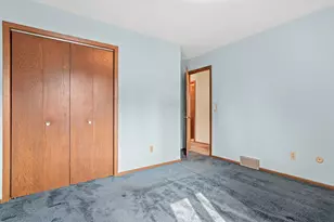 405 Terrace Dr, Roseville, MN 55113 - Photo 17
