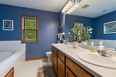 2437 Matterhorn Drive E, Maplewood, MN 55119 - Photo 19