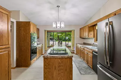 12540 Everest Court W, Apple Valley, MN 55124 - Photo 5
