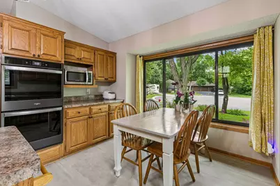 12540 Everest Court W, Apple Valley, MN 55124 - Photo 9