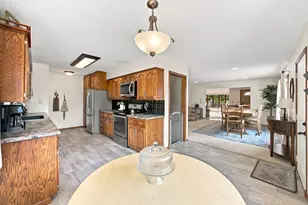 519 Appletree Ln, Moorhead, MN 56560 - Photo 13