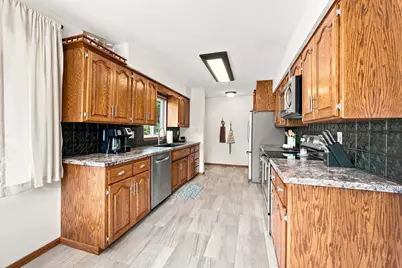519 Appletree Lane, Moorhead, MN 56560 - Photo 9