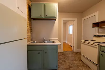 915 College Street N, Fargo, ND 58102 - Photo 7