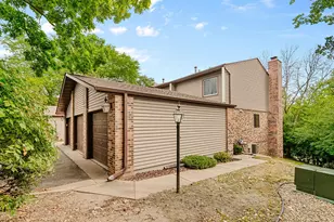 2420 Mendelssohn Ln N, Golden Valley, MN 55427 - Photo 3