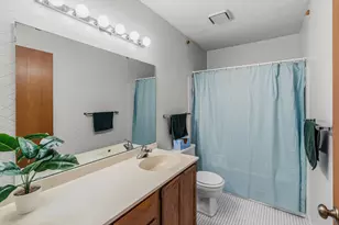 2420 Mendelssohn Ln N, Golden Valley, MN 55427 - Photo 31
