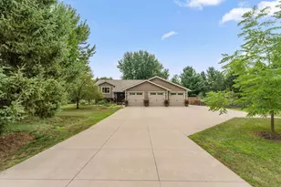 947 Sherman Rd, Hudson, WI 54016 - Photo 5