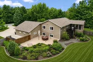 947 Sherman Rd, Hudson, WI 54016 - Photo 3