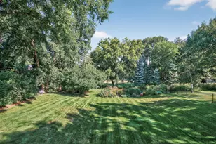 2277 Moreland Ct E, Maplewood, MN 55119 - Photo 15