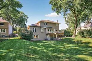 2277 Moreland Ct E, Maplewood, MN 55119 - Photo 7