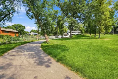 17924 Bell Circle W, Minnetonka, MN 55345 - Photo 7