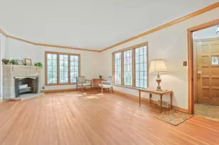 1393 Keston St, Saint Paul, MN 55108 - Photo 7