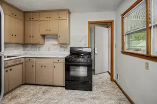 717 Hall Ave, Saint Paul, MN 55107 - Photo 7