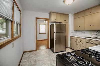 717 Hall Avenue, Saint Paul, MN 55107 - Photo 9