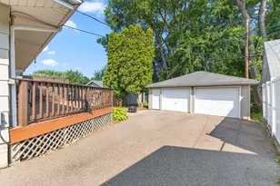 1381 Hoyt Ave E, Saint Paul, MN 55106 - Photo 35