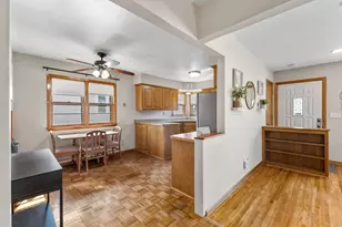 1381 Hoyt Ave E, Saint Paul, MN 55106 - Photo 7