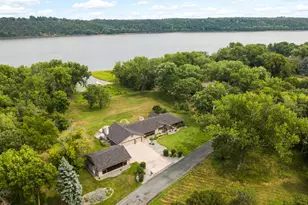 19 Point Rd, Bayport, MN 55003 - Photo 1