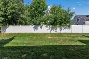 8087 Curtis Ln, Eden Prairie, MN 55347 - Photo 25