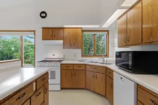 390 Skyline Dr, Wabasha, MN 55981 - Photo 7