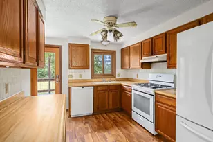 460 Center St, Dakota, MN 55925 - Photo 5