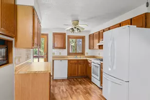 460 Center St, Dakota, MN 55925 - Photo 3