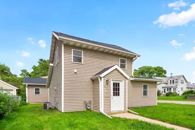 537 3rd Avenue NW, Rochester, MN 55901 - Photo 1