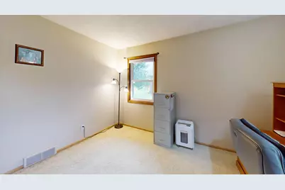 2420 Kenyon Road, Owatonna, MN 55060 - Photo 9