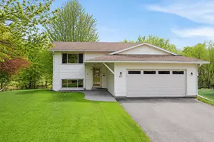 651 Dresden Dr, Chaska, MN 55318 - Photo 1