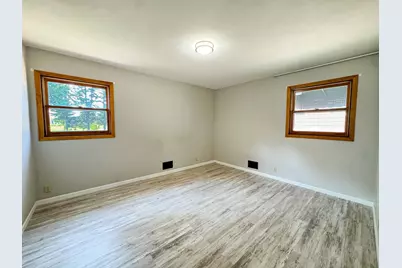518 E Saint Charles Avenue, Fergus Falls, MN 56537 - Photo 13