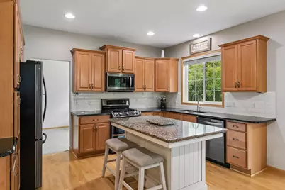 9720 Linden Avenue N, Brooklyn Park, MN 55443 - Photo 15