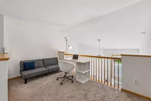 17679 Hackberry Ct, Eden Prairie, MN 55347 - Photo 11