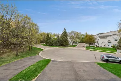 17679 Hackberry Court, Eden Prairie, MN 55347 - Photo 19