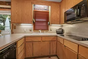 1933 Flandrau St, Maplewood, MN 55109 - Photo 15