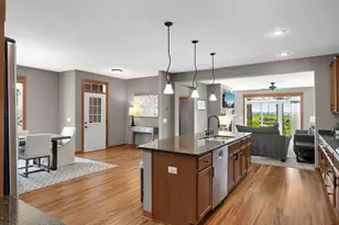 4692 159th St W, Apple Valley, MN 55124 - Photo 9
