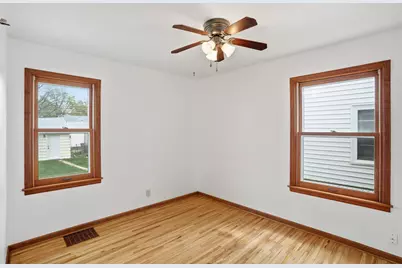 5701 38th Avenue S, Minneapolis, MN 55417 - Photo 15