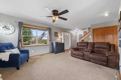 2502 6th Street NE, Waseca, MN 56093 - Photo 9