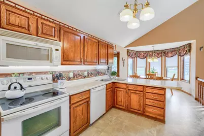 1411 Ridgewood Court, Hastings, MN 55033 - Photo 9