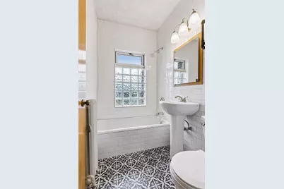 2733 Girard Avenue S #305, Minneapolis, MN 55408 - Photo 9
