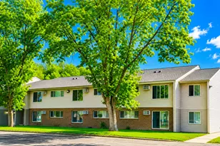 812 Hills Ave, Jackson, MN 56143 - Photo 7
