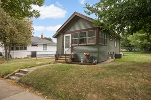 678 Hazel St N, Saint Paul, MN 55119 - Photo 3